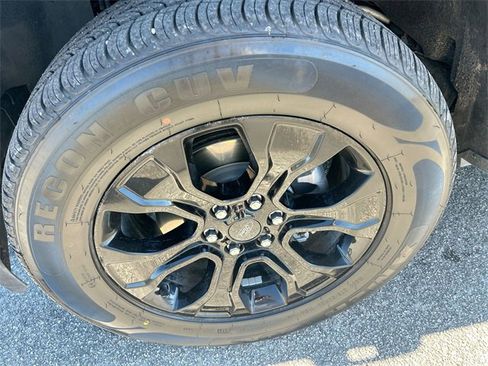 Used 2023 Ford F150 Lariat w/ Equipment Group 502A High image 14