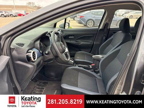 Used 2025 Nissan Versa SV image 14