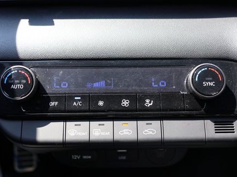 Used 2025 Hyundai Elantra Sport FWD image 19