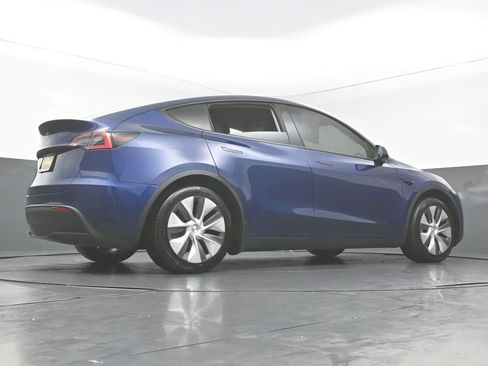 Used 2021 Tesla Model Y 2WD image 48