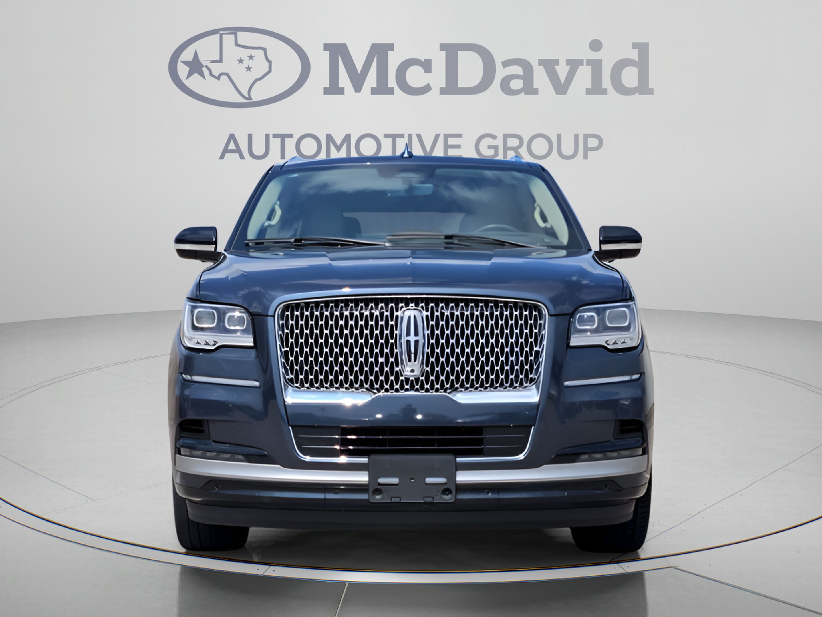 Certified 2024 Lincoln Navigator L Reserve AWD/4WD image 9