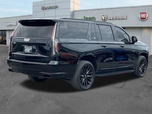 Used 2024 Cadillac Escalade ESV Premium Luxury AWD/4WD image 7