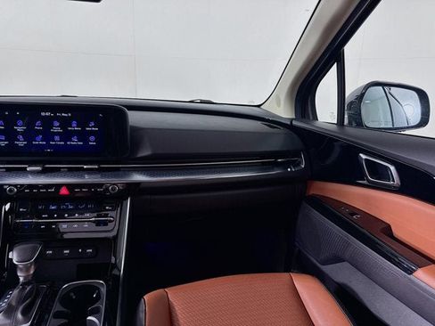 Used 2024 Kia Carnival SX Prestige FWD image 25