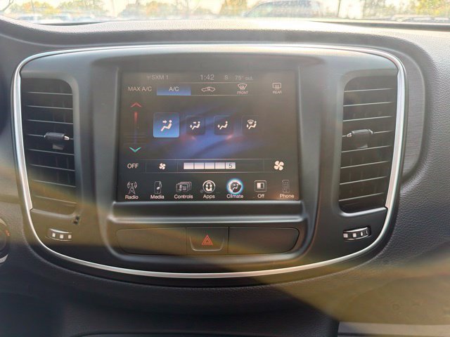Used 2016 Chrysler 200 Limited w/ Anniversary Edition FWD image 23