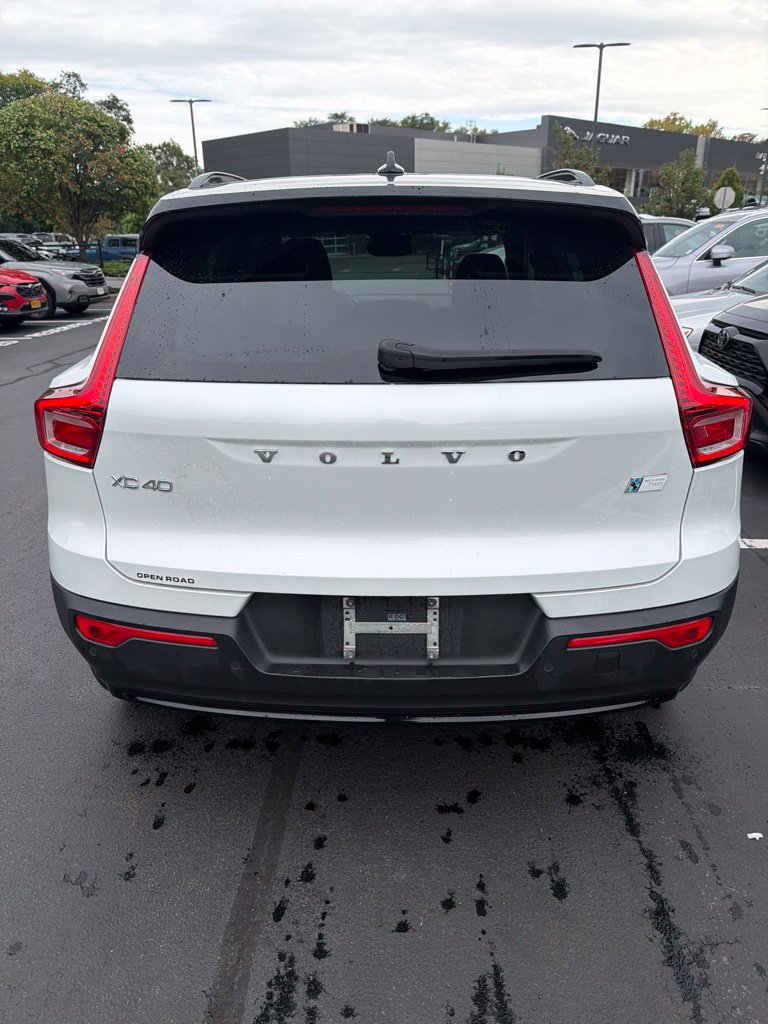 Used 2023 Volvo XC40 Recharge Ultimate AWD/4WD image 7