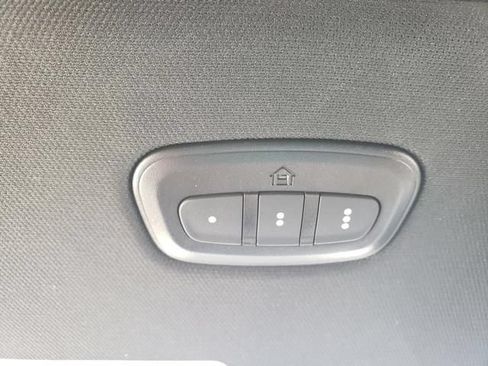 Used 2025 RAM 1500 Limited AWD/4WD image 27