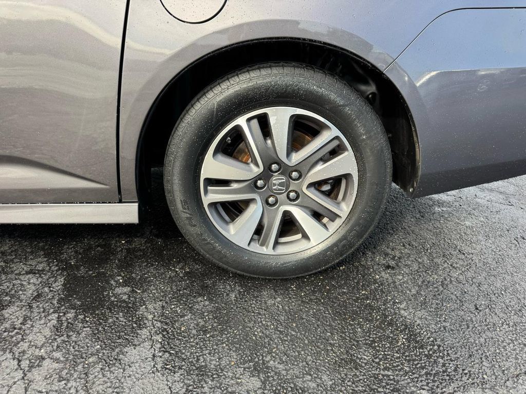 Used 2016 Honda Odyssey Touring image 11