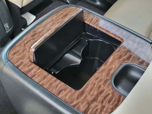 Used 2019 Nissan Armada SL w/ Premium Package image 18