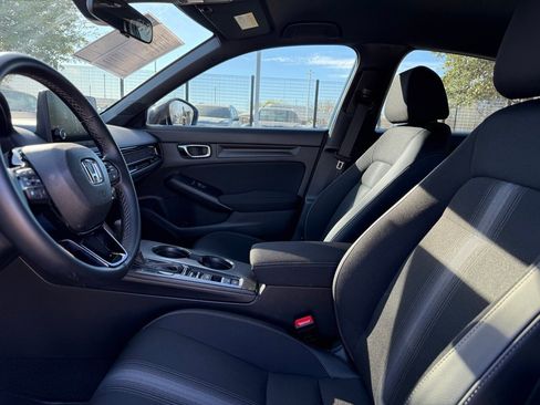 Used 2025 Honda Civic Sport image 10