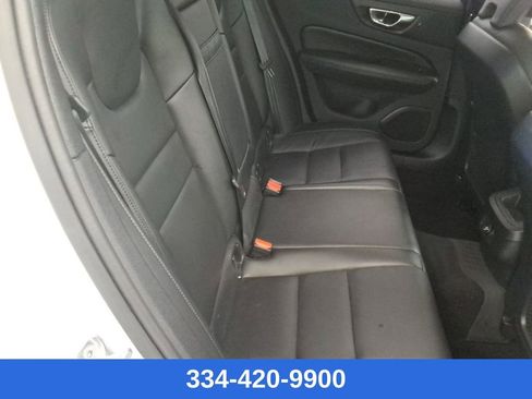 Used 2020 Volvo S60 T5 Momentum image 15