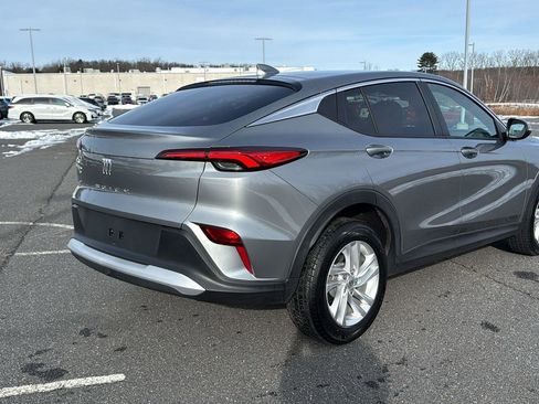 Used 2024 Buick Envista Preferred w/ Convenience I Package image 5