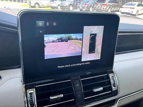 Used 2021 Lincoln Navigator Reserve w/ Luxury Package AWD/4WD image 12