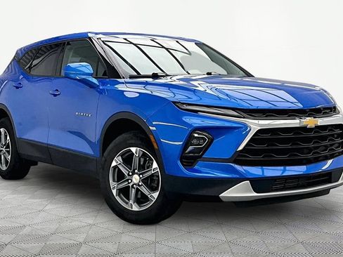 Used 2024 Chevrolet Blazer LT FWD image 12