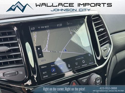 Used 2020 Jeep Grand Cherokee Altitude AWD/4WD image 24