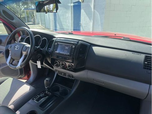 Used 2014 Toyota Tacoma PreRunner w/ Convenience Package RWD image 24