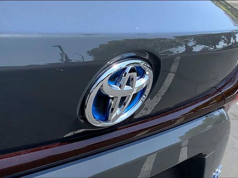 Certified 2025 Toyota Corolla LE w/ LE Premium Package FWD image 30
