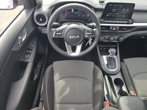 Used 2023 Kia Forte LXS image 21