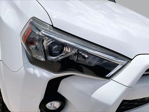 Used 2021 Toyota 4Runner SR5 Premium w/ Moonroof Package RWD image 27