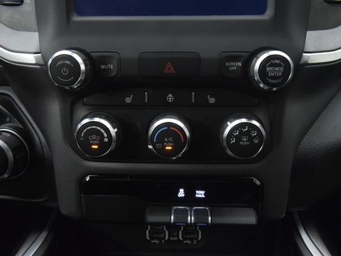 Used 2023 RAM 1500 Big Horn AWD/4WD image 34