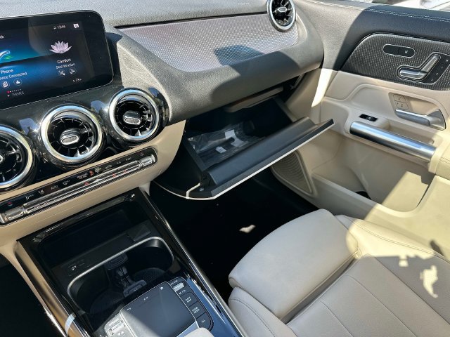 Certified 2023 Mercedes-Benz GLA 250 4MATIC image 31