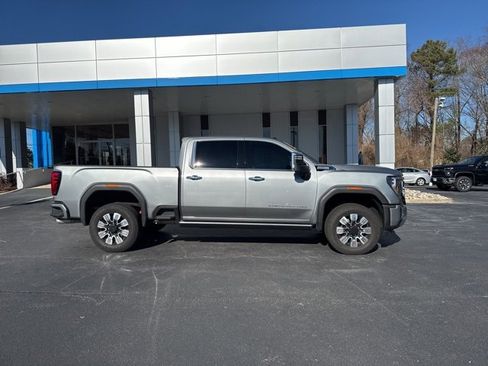 Used 2025 GMC Sierra 2500 Denali w/ Denali Reserve Package image 8