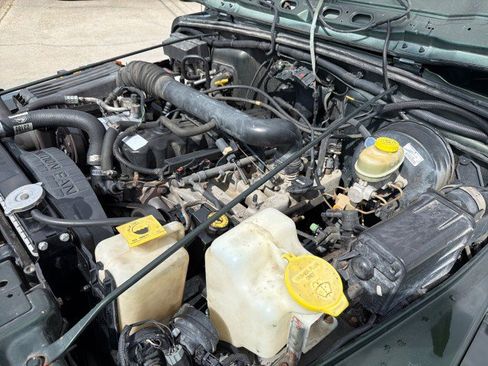 Used 1998 Jeep Wrangler Sahara AWD/4WD image 30