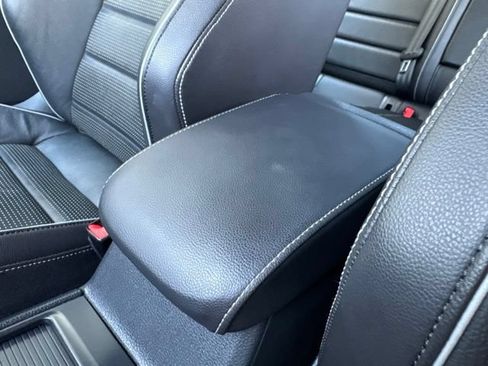 Used 2019 Volkswagen Golf R 4-Door AWD/4WD image 16