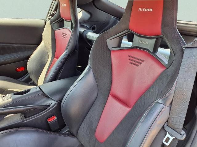 Certified 2025 Nissan Z Performance w/ Floor Mat Package RWD image 12