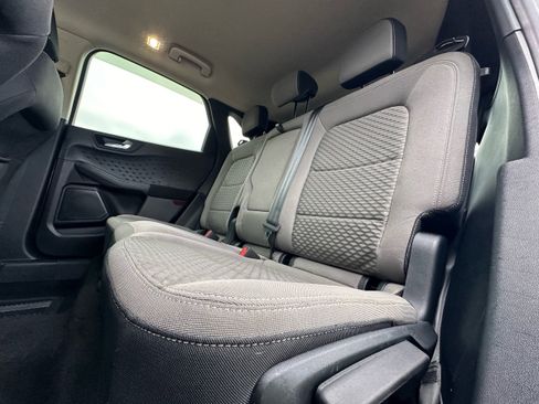 Used 2020 Ford Escape SE image 24