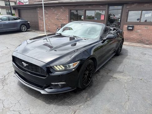 Used 2016 Ford Mustang Convertible w/ Equipment Group 051A RWD image 21