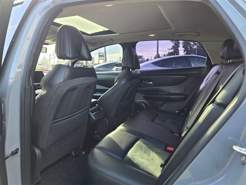 Used 2024 Nissan Ariya FWD image 20