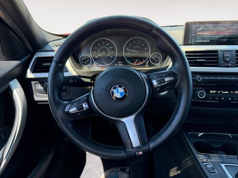 Used 2017 BMW 320i Sedan RWD image 12