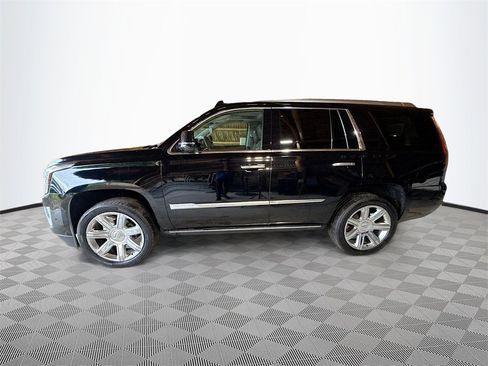 Used 2018 Cadillac Escalade Premium Luxury image 5