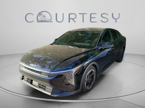 Used 2025 Kia K4 EX FWD image 2
