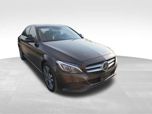 Used 2018 Mercedes-Benz C 300 4MATIC Sedan image 2