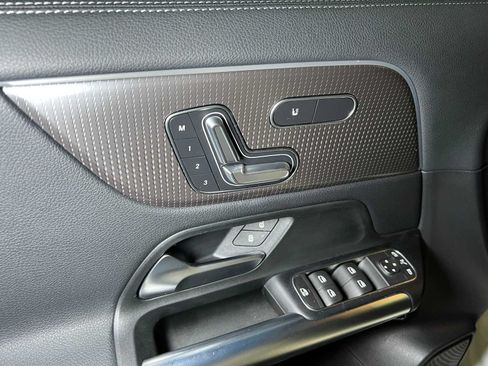 Certified 2021 Mercedes-Benz GLA 250 4MATIC image 22