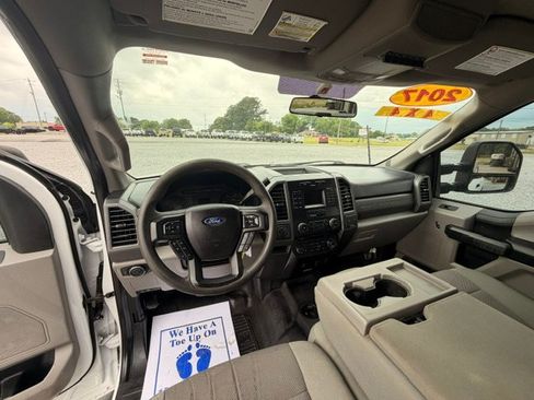 Used 2017 Ford F250 XL w/ Power Equipment Group AWD/4WD image 7