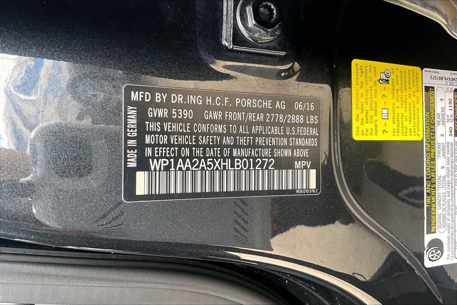 Used 2017 Porsche Macan AWD/4WD image 29