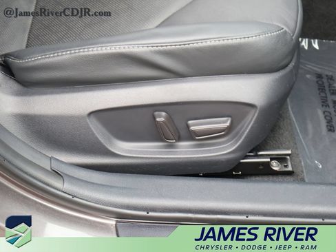 Used 2024 Toyota Camry XSE FWD image 10