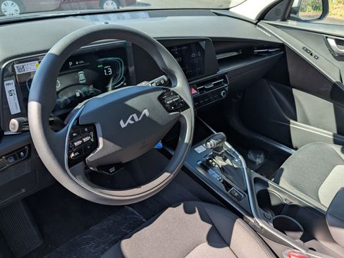 New 2026 Kia Niro LX FWD image 30