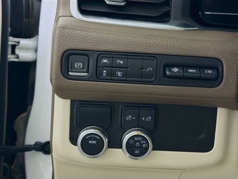 Used 2022 GMC Yukon Denali image 12