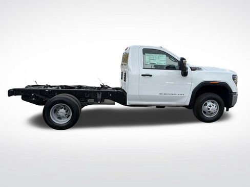 New 2026 GMC Sierra 3500 Pro w/ Convenience Package AWD/4WD image 7