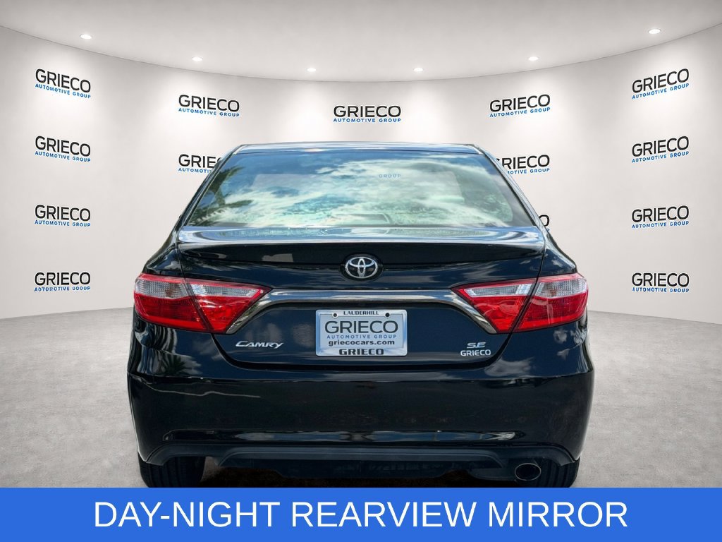 Used 2015 Toyota Camry SE FWD image 6