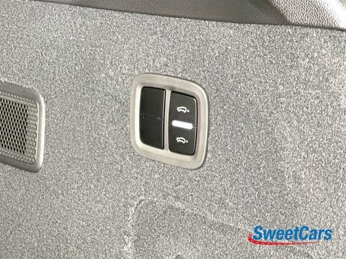 Used 2026 Porsche Cayenne GTS AWD/4WD image 48