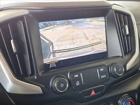 Used 2021 GMC Terrain SLE w/ Driver Convenience Package image 14