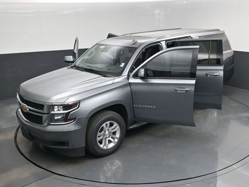 Used 2020 Chevrolet Suburban LT image 20