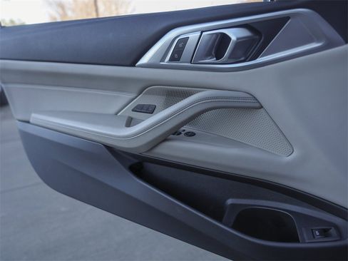 Used 2022 BMW 440i xDrive Convertible w/ Premium Package image 31