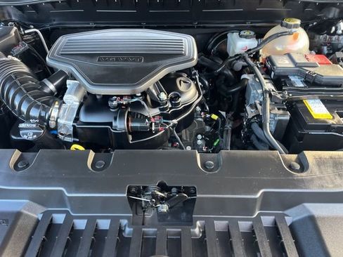 Used 2022 Chevrolet Blazer RS w/ Driver Confidence II Package image 9