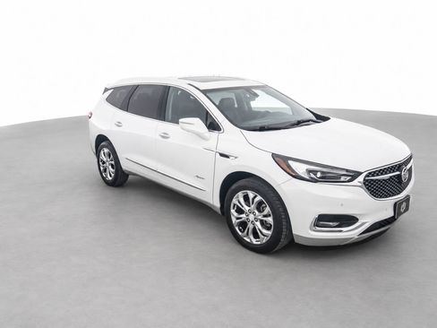 Used 2019 Buick Enclave Avenir w/ Avenir Technology Package AWD/4WD image 3