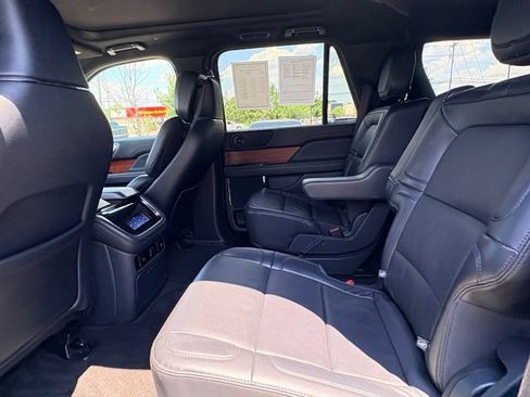 Used 2024 Lincoln Navigator Reserve AWD/4WD image 20